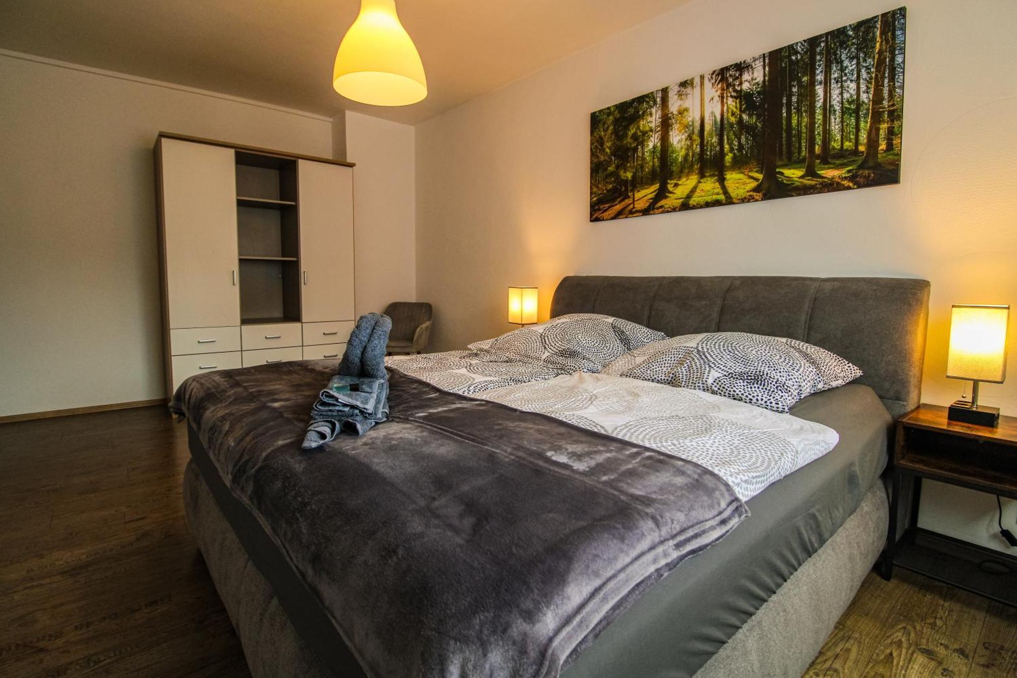 Moderne Fewo Sky Netflix Terrasse Burgblick Boxspringbett Waschtrockner Bullay Εξωτερικό φωτογραφία
