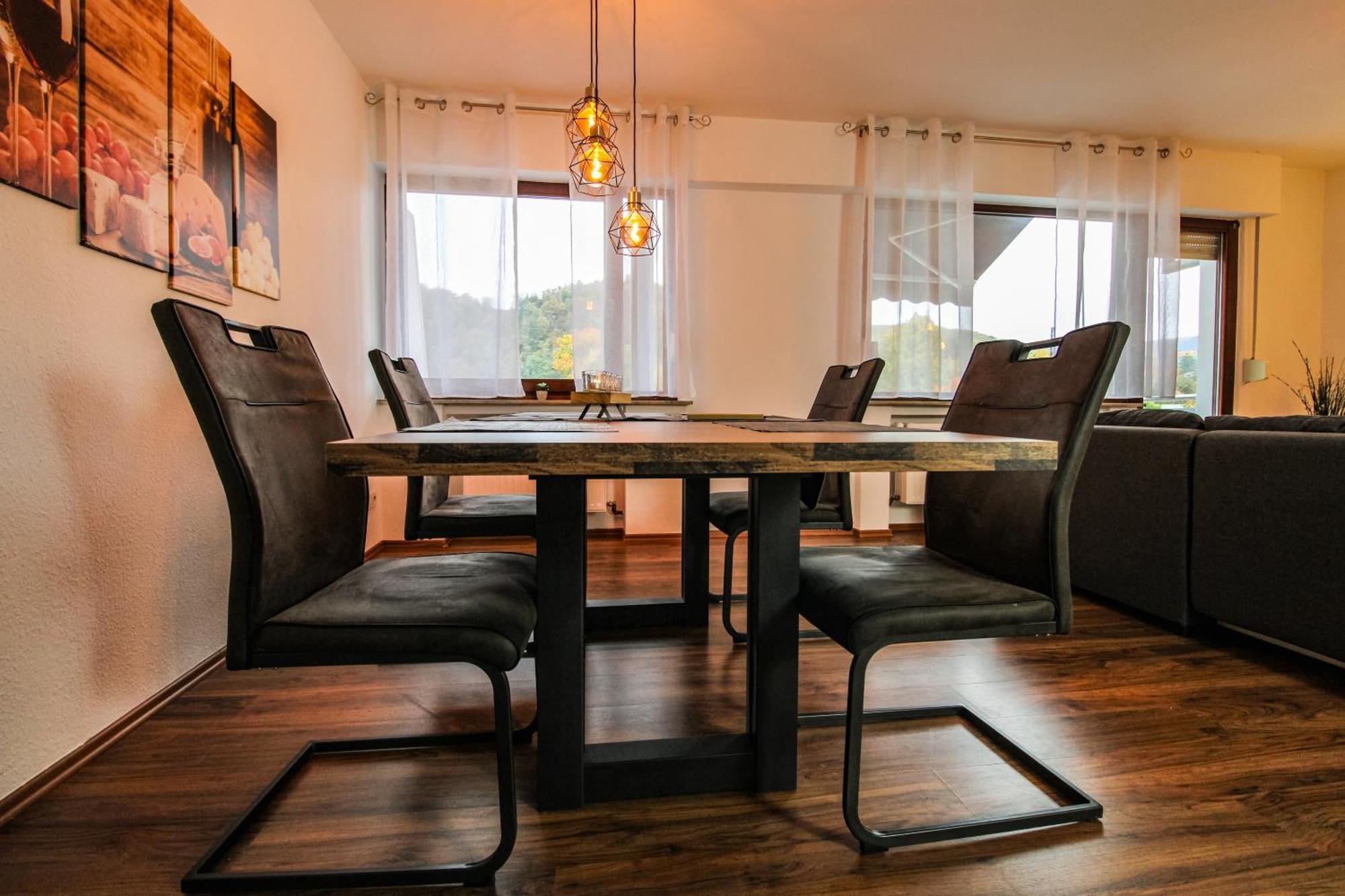 Moderne Fewo Sky Netflix Terrasse Burgblick Boxspringbett Waschtrockner Bullay Εξωτερικό φωτογραφία